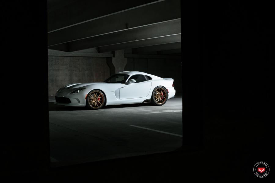  Dodge Viper SRT on Vossen Wheels (VPS-306) 2016 года  (фото 5 из 25)